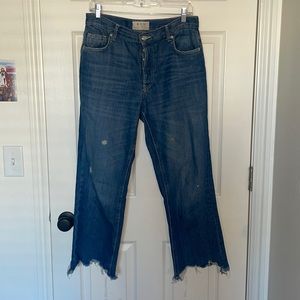 Free People jeans. Lightly worn. Size 28.